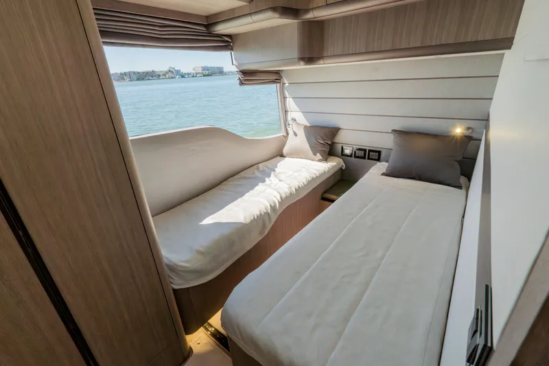 Slide: The Image of Galeon 560 FLY 2024 - 55