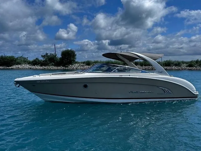 Slide: The Image of Regal 3200 Bowrider 2013 - 6