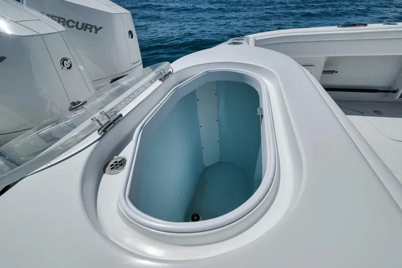 Slide: The Image of Yellowfin 39' Offshore 2023 - 24