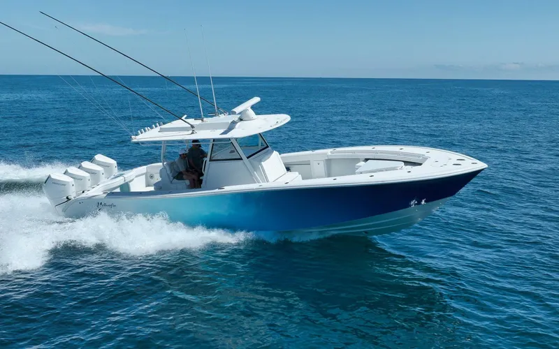 Slide: The Image of Yellowfin 39' Offshore 2023 - 29