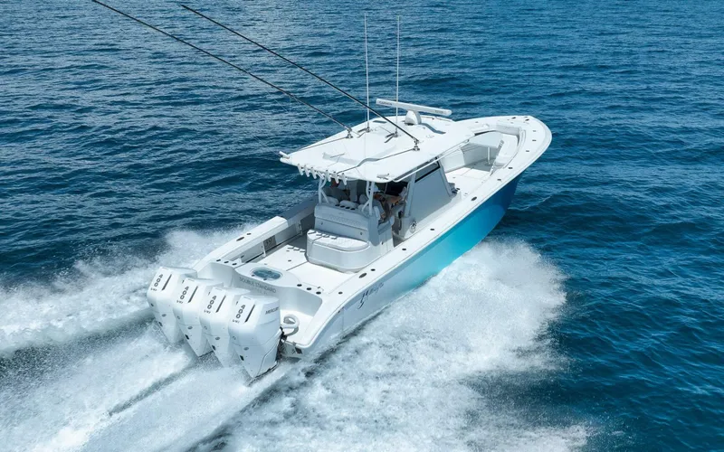Slide: The Image of Yellowfin 39' Offshore 2023 - 5