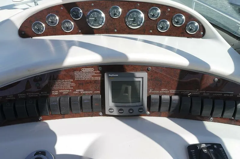 Slide: The Image of Sea Ray 340 Sundancer 2001 - 13