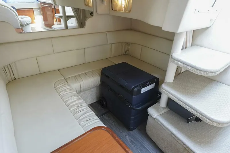 Slide: The Image of Sea Ray 340 Sundancer 2001 - 23