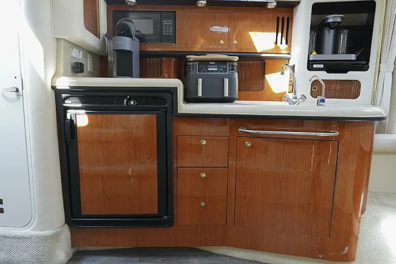 Slide: The Image of Sea Ray 340 Sundancer 2001 - 25