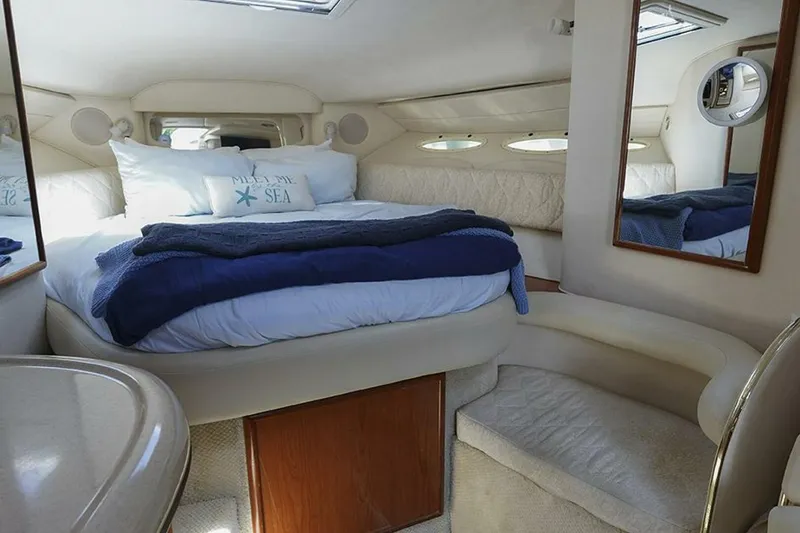 Slide: The Image of Sea Ray 340 Sundancer 2001 - 28