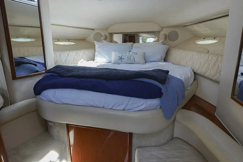 Slide: The Image of Sea Ray 340 Sundancer 2001 - 29