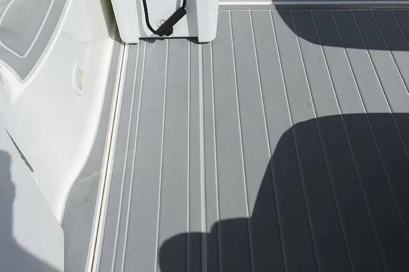 Slide: The Image of Sea Ray 340 Sundancer 2001 - 9