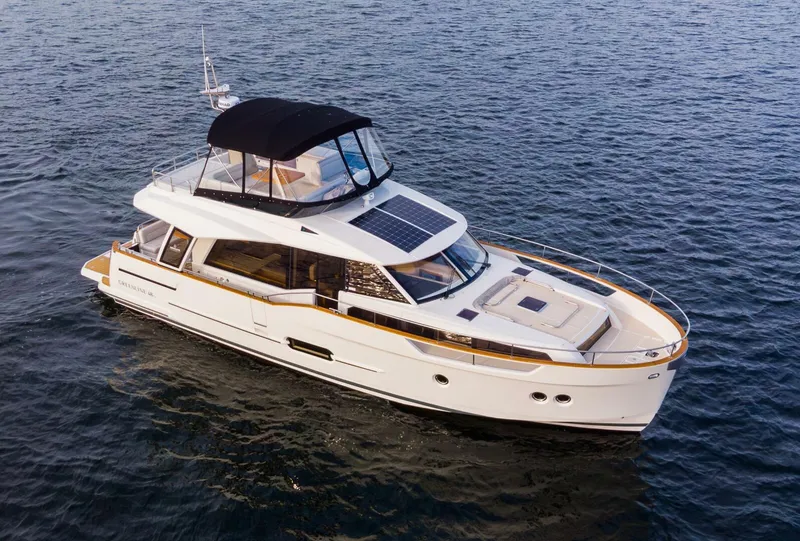 Slide: The Image of Greenline 48 Fly 2023 - 26