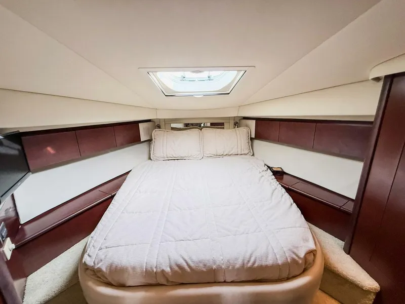 Slide: The Image of Sea Ray 44 Sedan Bridge 2008 - 18
