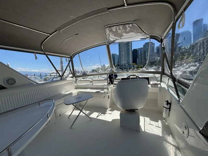 Slide: The Image of Navigator 4400 pilot house 2004 - 18