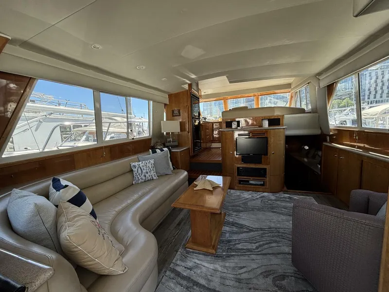 Slide: The Image of Navigator 4400 pilot house 2004 - 2
