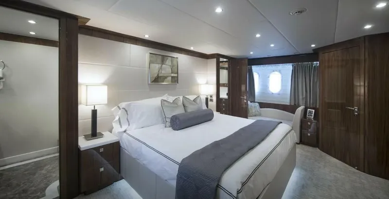 Slide: The Image of Hargrave Raised Pilothouse 2017 - 15