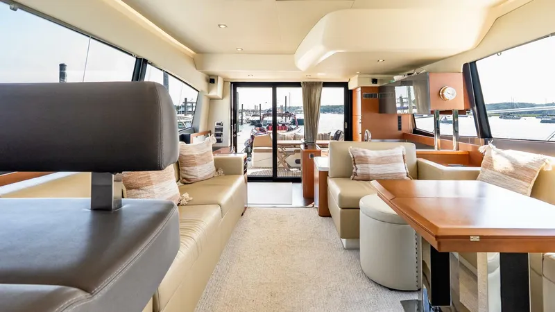 Slide: The Image of Prestige 550 Flybridge 2014 - 19