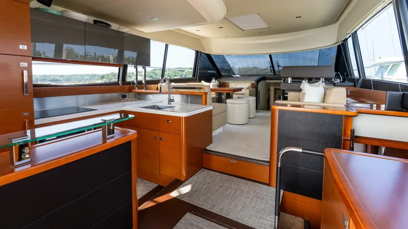 Slide: The Image of Prestige 550 Flybridge 2014 - 20