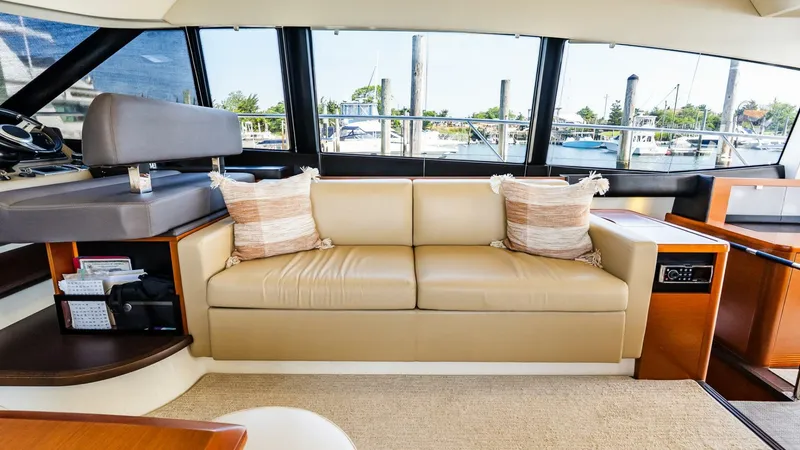 Slide: The Image of Prestige 550 Flybridge 2014 - 29