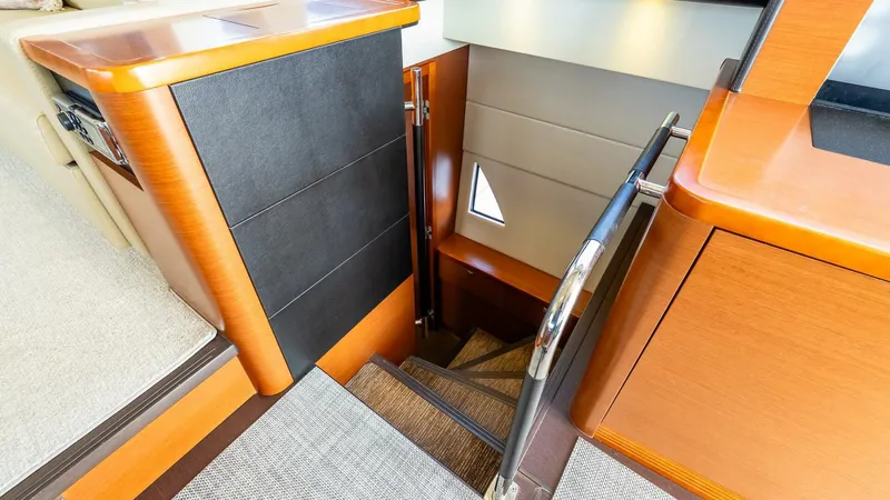 Slide: The Image of Prestige 550 Flybridge 2014 - 31