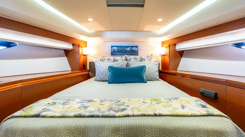 Slide: The Image of Prestige 550 Flybridge 2014 - 35