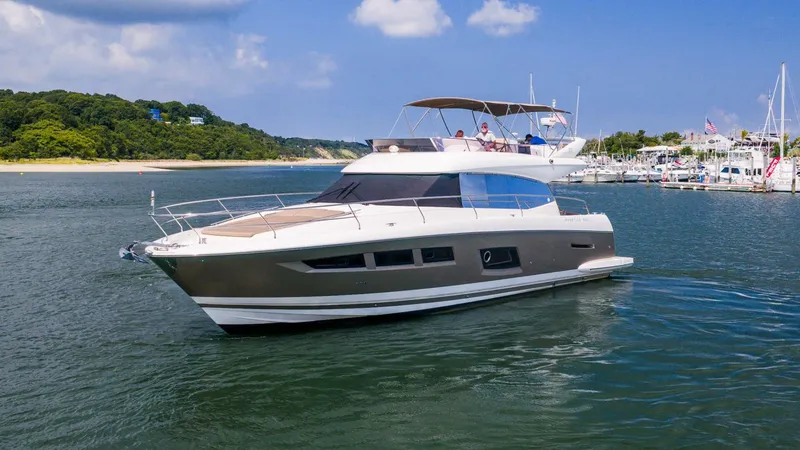 Slide: The Image of Prestige 550 Flybridge 2014 - 4