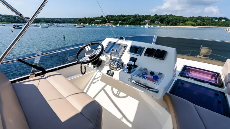 Slide: The Image of Prestige 550 Flybridge 2014 - 53