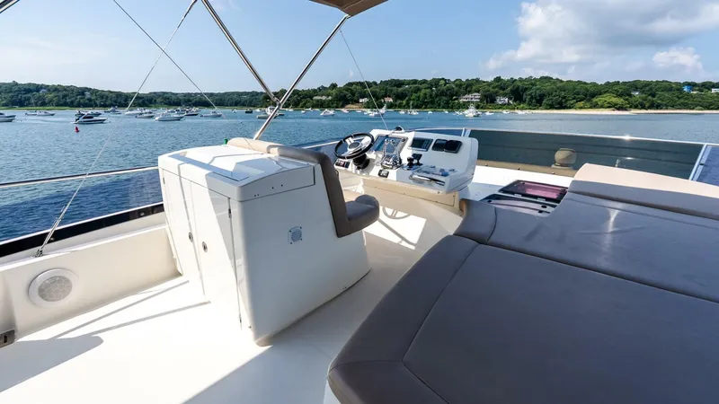 Slide: The Image of Prestige 550 Flybridge 2014 - 55