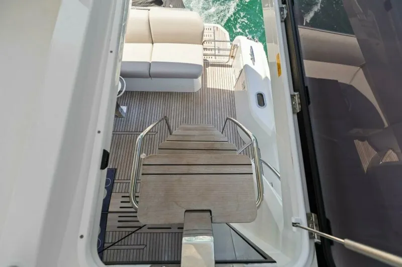 Slide: The Image of Prestige 590 Flybridge 2022 - 48