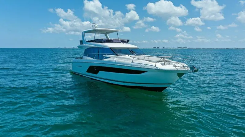Slide: The Image of Prestige 590 Flybridge 2022 - 57