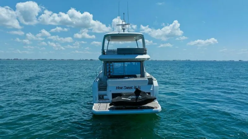 Slide: The Image of Prestige 590 Flybridge 2022 - 67