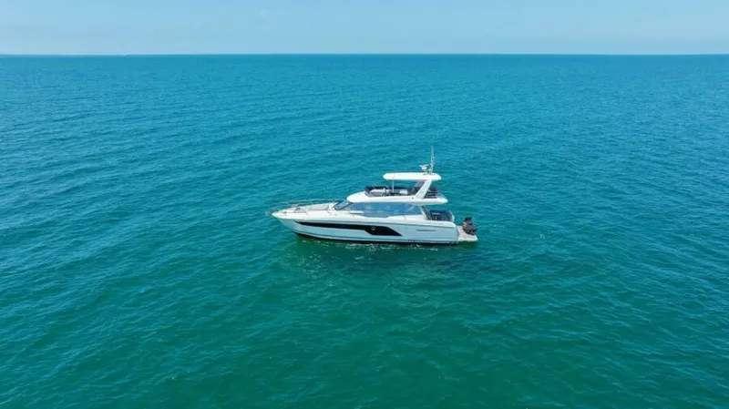 Slide: The Image of Prestige 590 Flybridge 2022 - 70