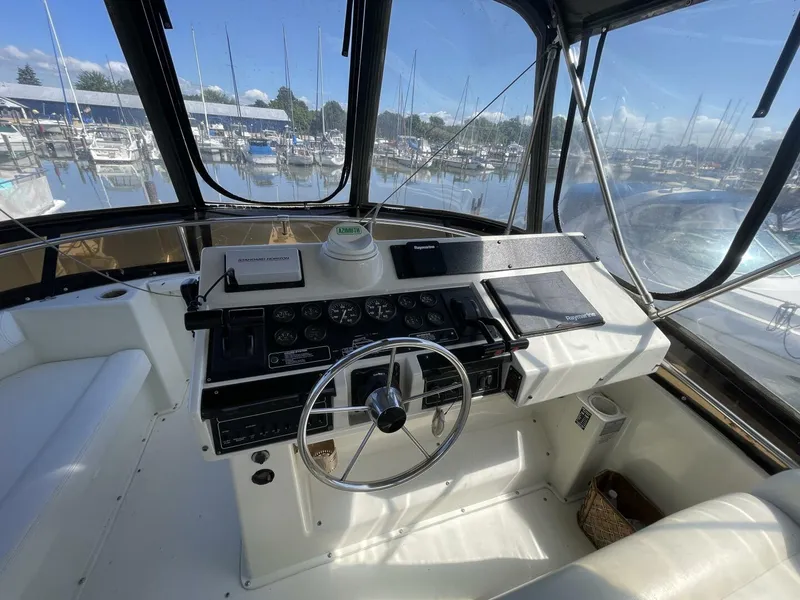 Slide: The Image of Silverton 34 Motor Yacht 1994 - 10