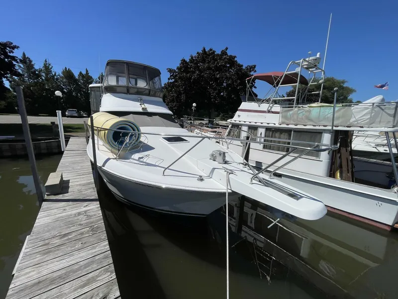 Slide: The Image of Silverton 34 Motor Yacht 1994 - 3