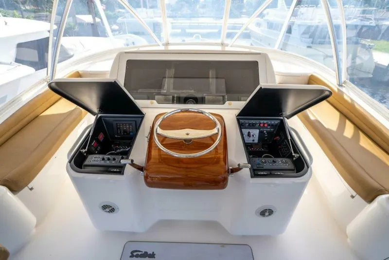 Slide: The Image of Viking 66 Convertible 2015 - 32