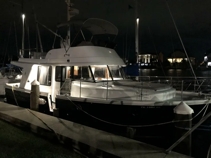 Slide: The Image of Beneteau Swift Trawler 34 2016 - 3