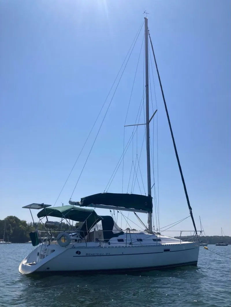 Slide: The Image of Beneteau 2003 - 12