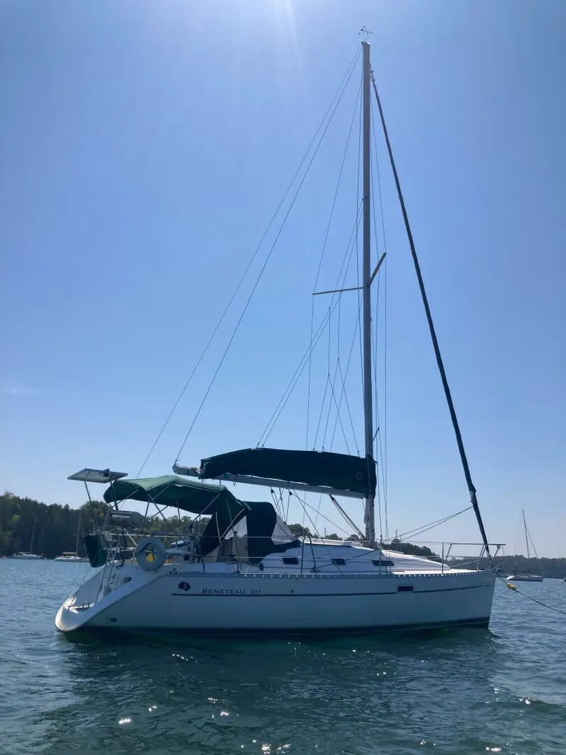 Slide: The Image of Beneteau 2003 - 13