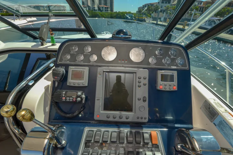 Slide: The Image of Tiara 3100 Open LE 2003 - 39