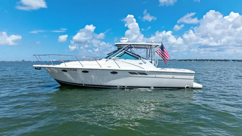 Slide: The Image of Tiara 3100 Open LE 2003 - 40