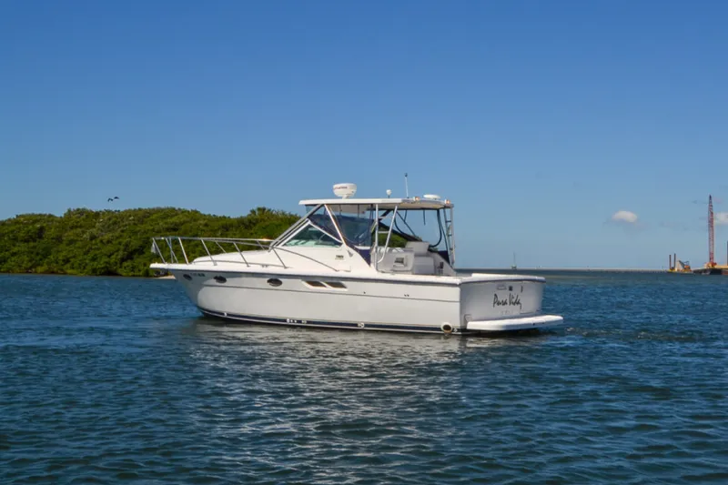 Slide: The Image of Tiara 3100 Open LE 2003 - 45