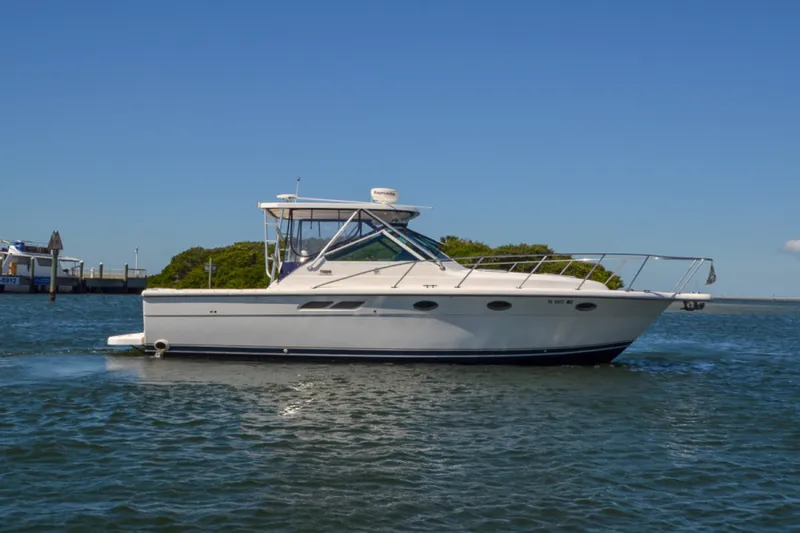 Slide: The Image of Tiara 3100 Open LE 2003 - 51