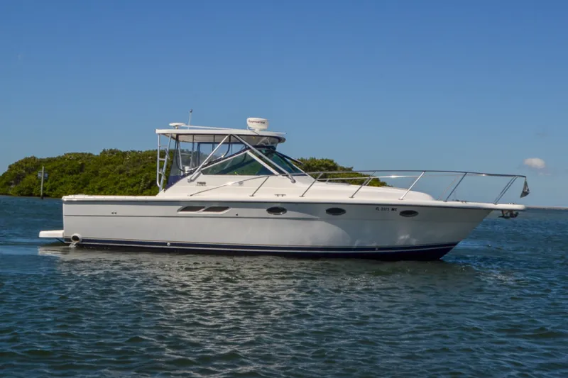 Slide: The Image of Tiara 3100 Open LE 2003 - 55