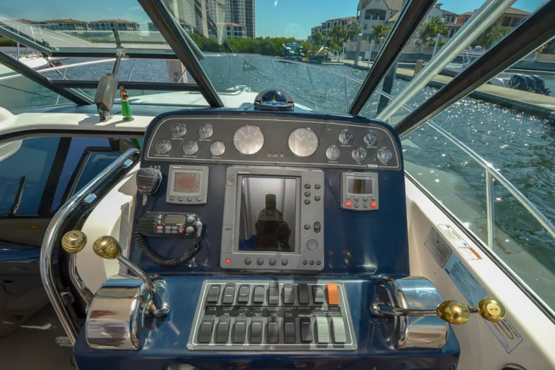 Slide: The Image of Tiara 3100 Open LE 2003 - 7
