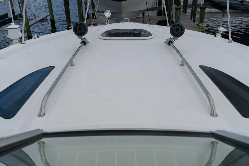 Slide: The Image of Sea Ray 330 Sundancer 2016 - 5