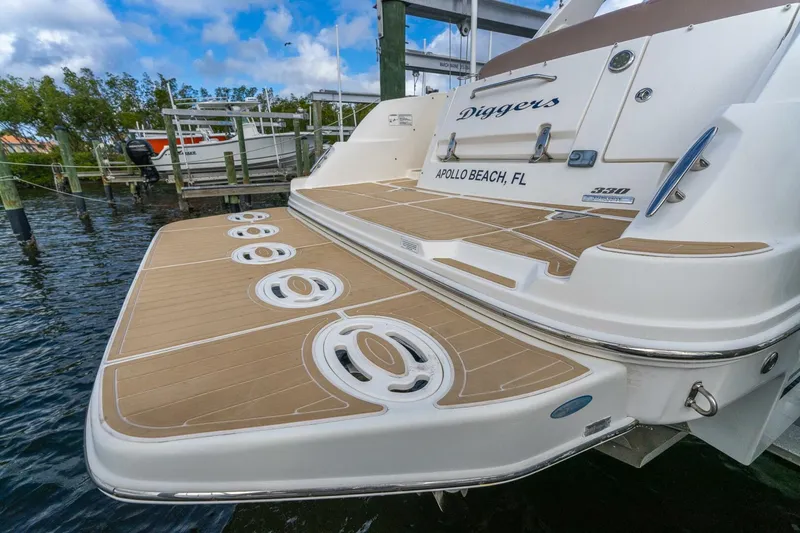 Slide: The Image of Sea Ray 330 Sundancer 2016 - 53