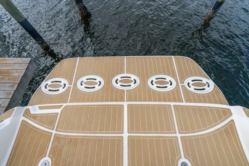 Slide: The Image of Sea Ray 330 Sundancer 2016 - 54
