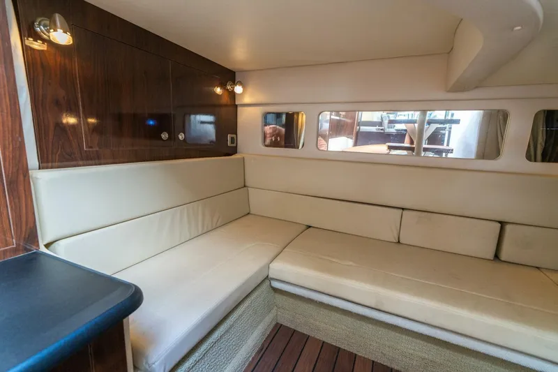 Slide: The Image of Sea Ray 330 Sundancer 2016 - 65