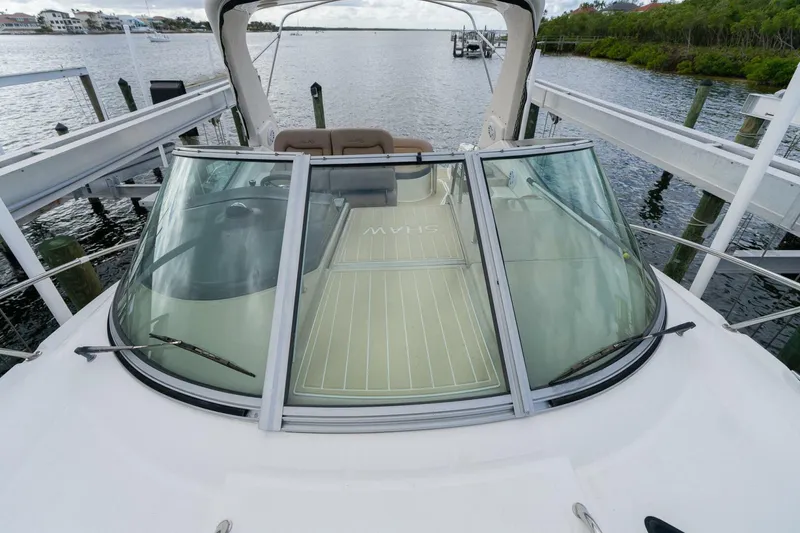 Slide: The Image of Sea Ray 330 Sundancer 2016 - 67
