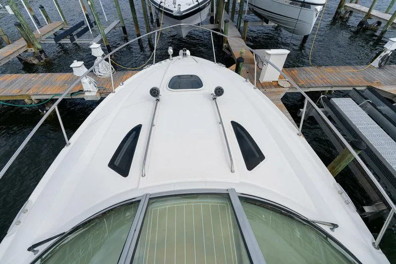 Slide: The Image of Sea Ray 330 Sundancer 2016 - 7