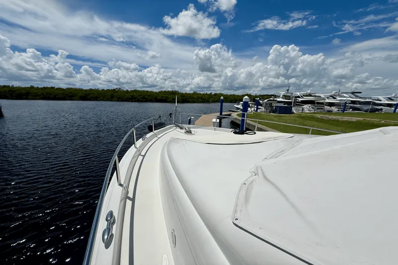 Slide: The Image of 68 FLYBRIDGE 2005 - 39