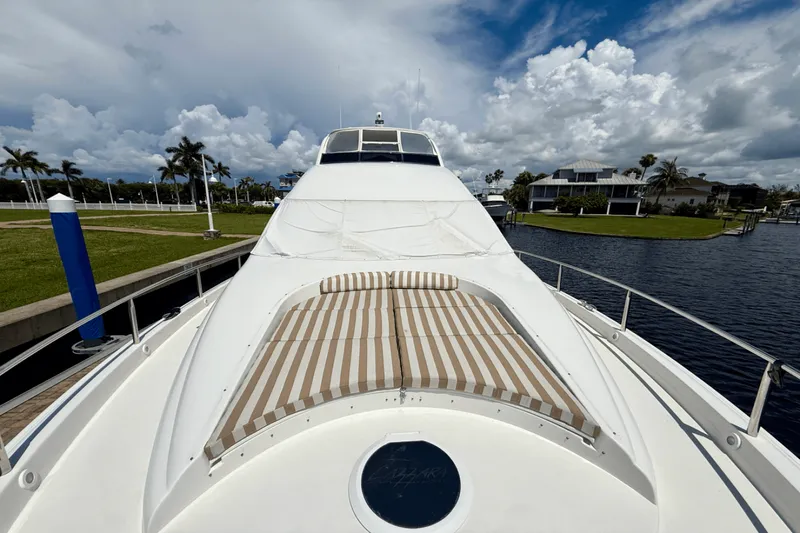 Slide: The Image of 68 FLYBRIDGE 2005 - 40
