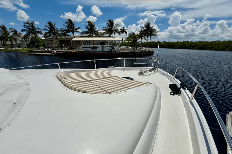 Slide: The Image of 68 FLYBRIDGE 2005 - 42