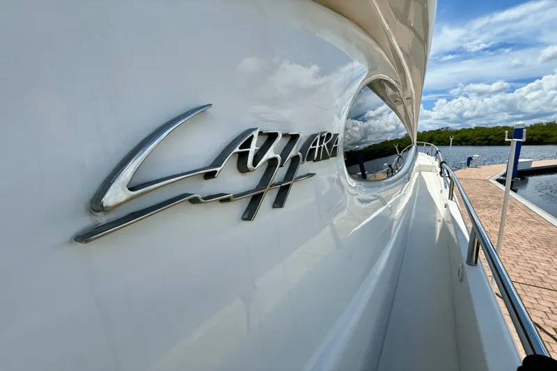 Slide: The Image of 68 FLYBRIDGE 2005 - 8